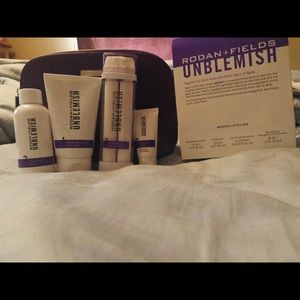 Rhodan+Fields Unblemish kit